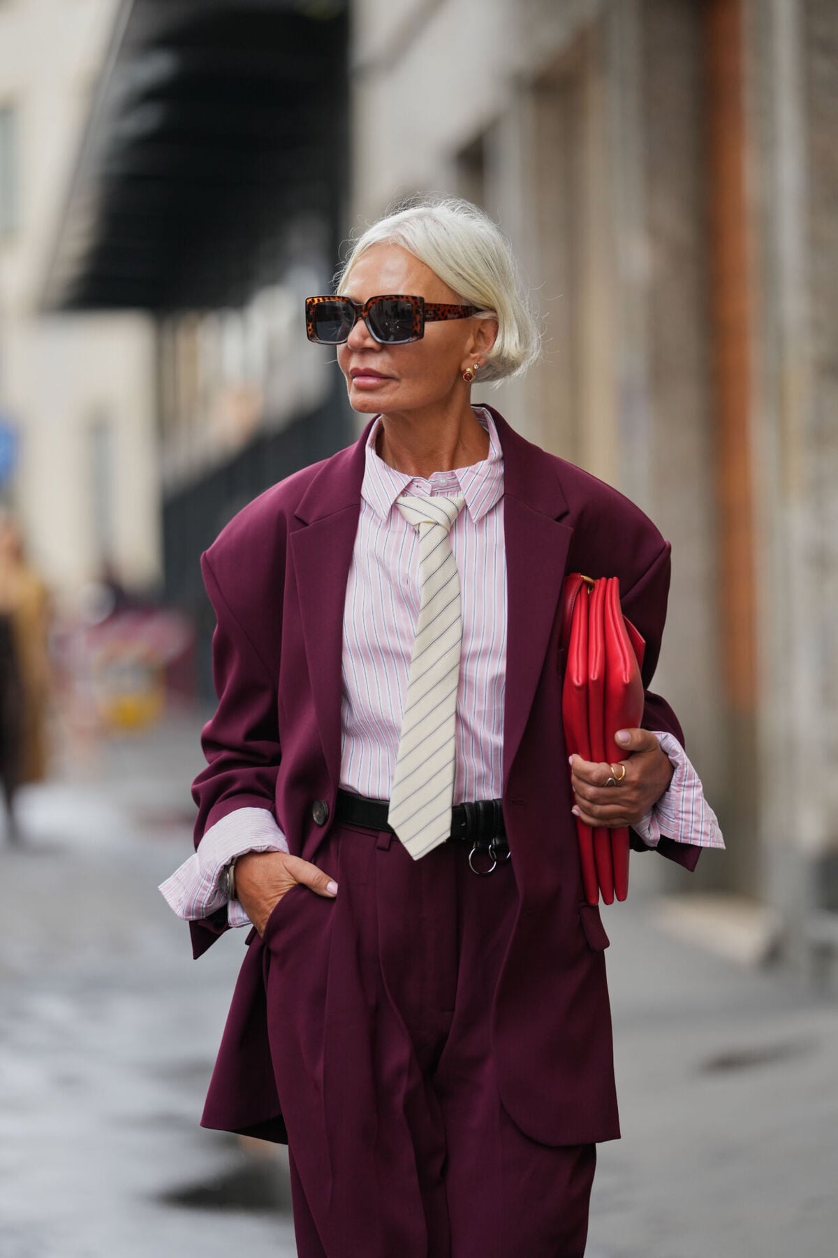 Burgundy Oversized Blazer, Striped Shirt and Tie Burgundy Oversized Blazer, Striped Shirt and Tie — Glamoratti Outfits 2027