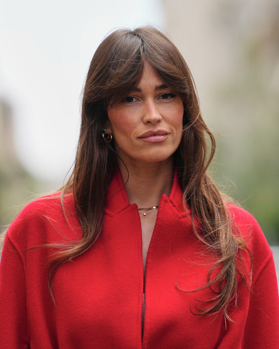 Long Dark Brown Hair With Curtain Bangs Long Dark Brown Hair With Curtain Bangs — Low Maintenance Bangs 2027