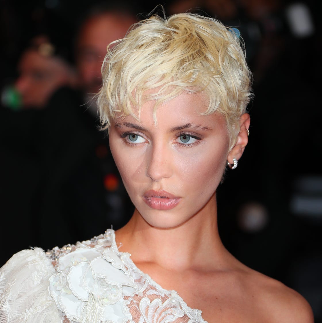 Front View Visual Idea Front View Visual Idea — Blonde Pixie 2027
