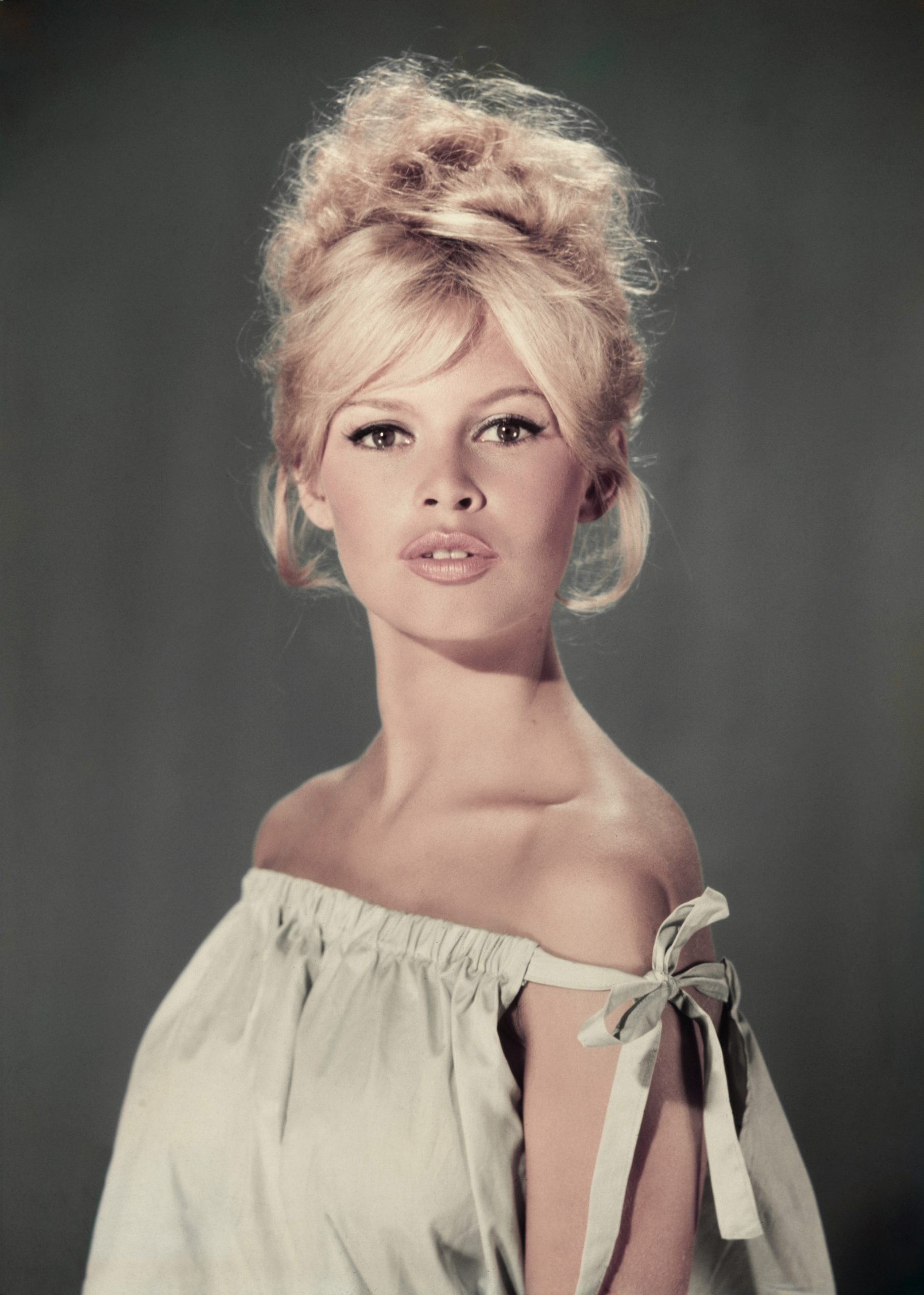 Front View Honey Blonde Shag Bouffant With Bardot Bangs Front View Honey Blonde Shag Bouffant With Bardot Bangs — Bardot Bangs 2027