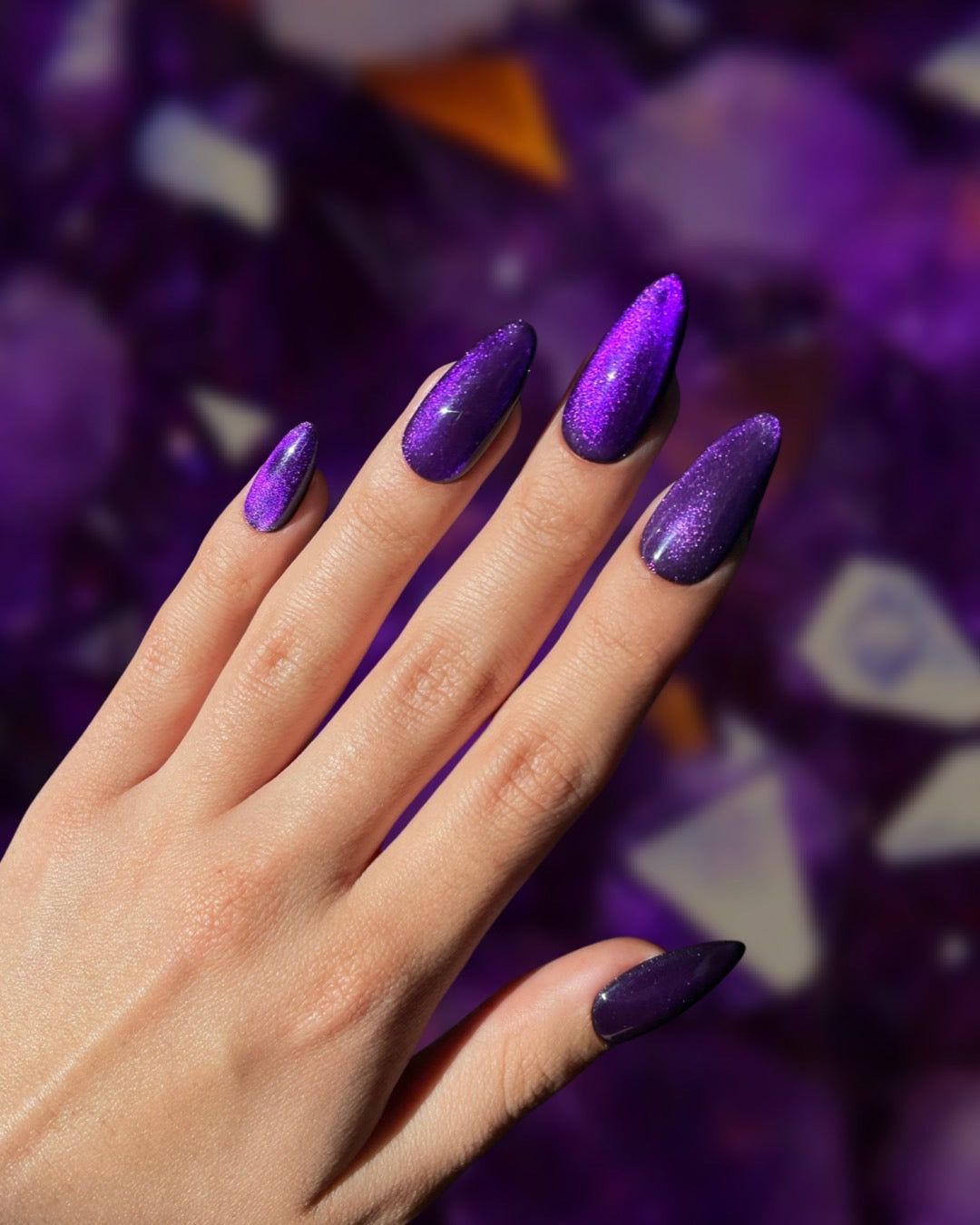 Amethyst Purple Cat-Eye Stiletto Amethyst Purple Cat-Eye Stiletto — Lavender Stiletto Nails 2027