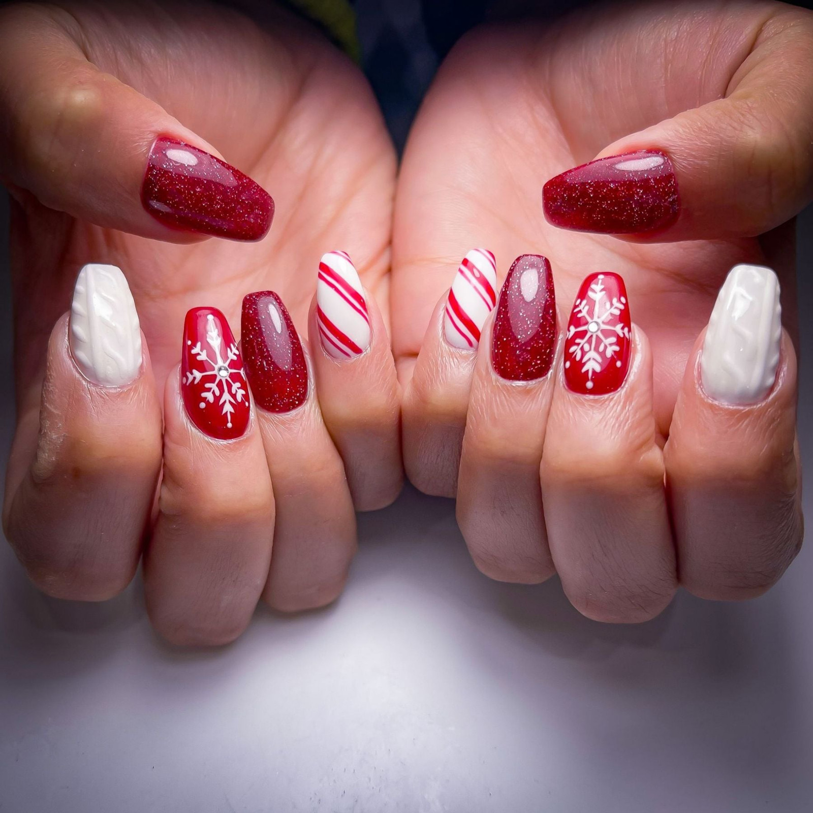 Mixed Christmas Texture and Art Coffin Nails Mixed Christmas Texture and Art Coffin Nails — Christmas Nail Art 2026