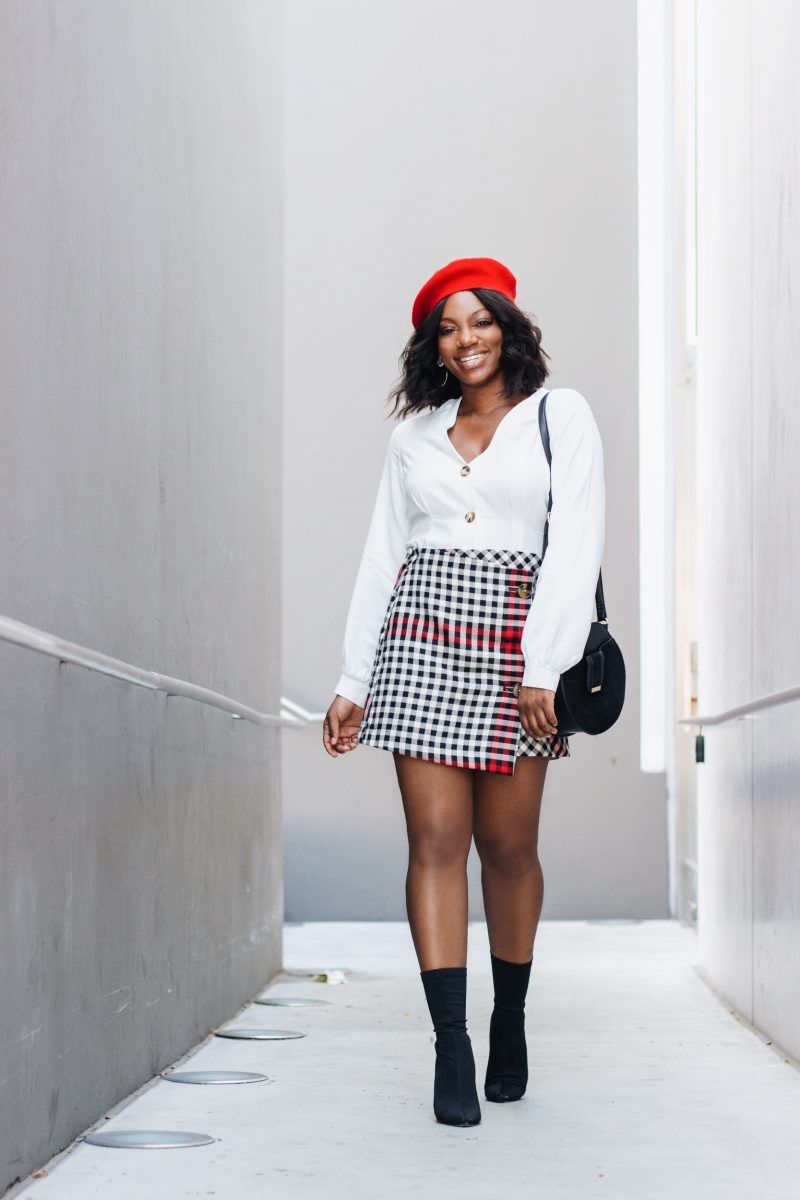 Chic Gingham Mini with Red Beret and Ankle Boots Chic Gingham Mini with Red Beret and Ankle Boots — Plaid Mini Skirt Outfits 2027