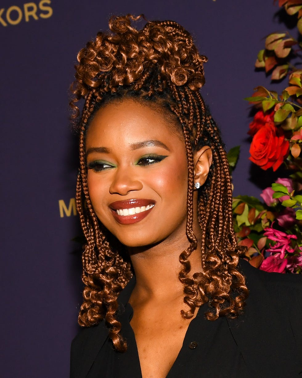 Medium Brown Visual Idea Medium Brown Visual Idea — Holiday Hairstyles 2026