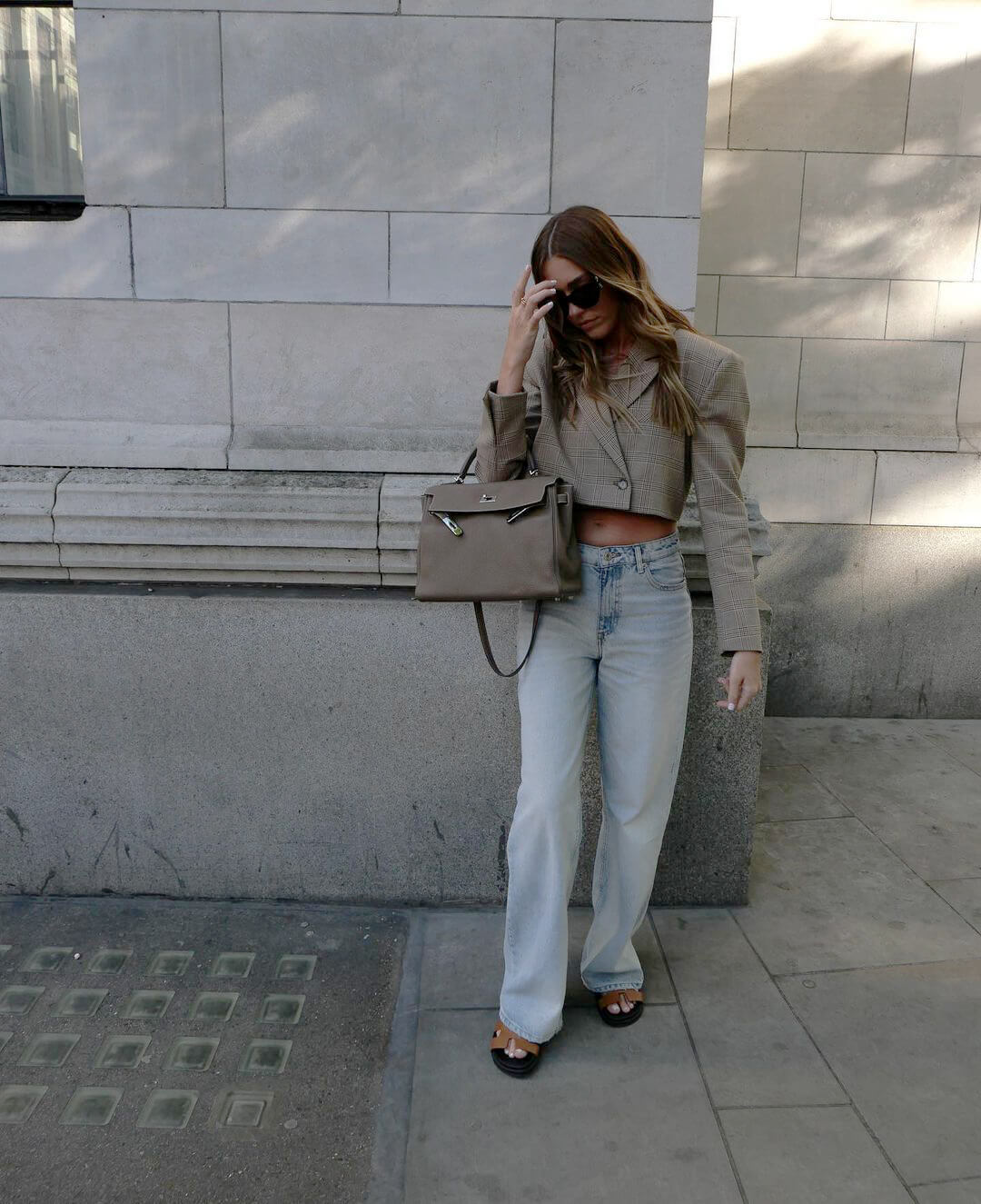 Brown Plaid Cropped Blazer with T-Shirt and Wide-Leg Jeans Brown Plaid Cropped Blazer with T-Shirt and Wide-Leg Jeans — Cropped Blazer Outfits 2027