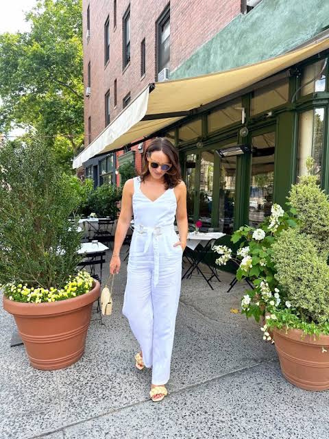 White Wide-Leg Jumpsuit: Effortless Summer-Ready Style for a Spring Date White Wide-Leg Jumpsuit: Effortless Summer-Ready Style for a Spring Date — Spring First Date Outfits 2027