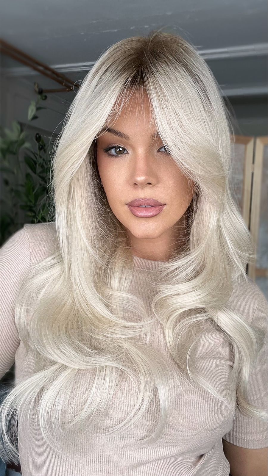 Long Visual Idea Long Visual Idea — Blonde Hair 2027 with Dark Roots