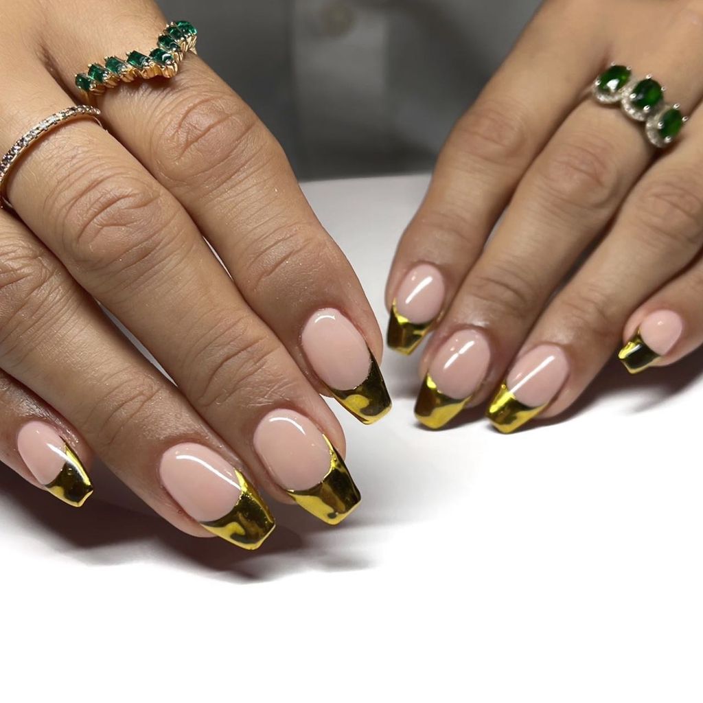 Clean Lines Even Glitter Application Visual Idea Clean Lines Even Glitter Application Visual Idea — New Years Eve Nails 2027