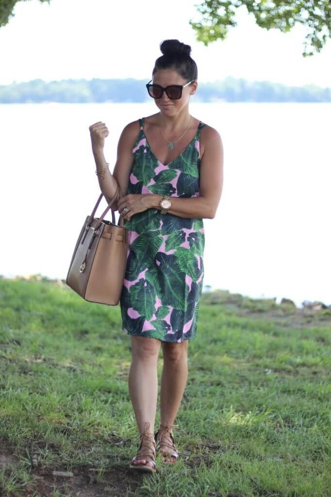 Tropical Print Knee-Length Dress with Lace-Up Flat Sandals Tropical Print Knee-Length Dress with Lace-Up Flat Sandals — Dress 2027 with Sandals Outfit