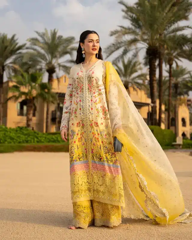Vibrant Prints and Flowing Silhouettes: The Tunic and Wide-Leg Trouser Duo Vibrant Prints and Flowing Silhouettes: The Tunic and Wide-Leg Trouser Duo — Modest Outfits 2027