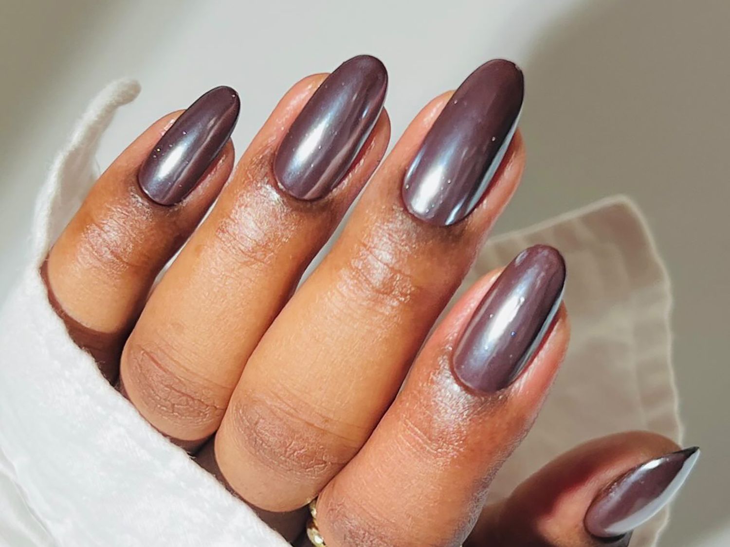 Deep Brown High-Shine Chrome Deep Brown High-Shine Chrome — Dark Chrome Nails 2027