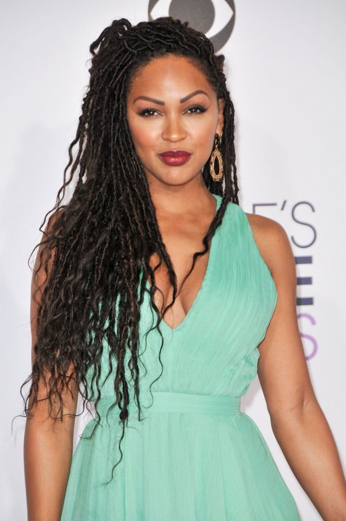 Wavy Dark Brown Faux Locs Wavy Dark Brown Faux Locs — Protective Vacation Hairstyles 2027