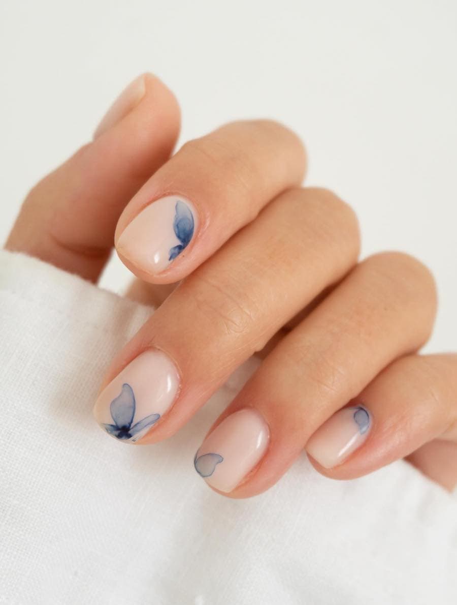 Chic Abstract Butterfly Wing Almond Nails Chic Abstract Butterfly Wing Almond Nails — Short Butterfly Round Nails 2027