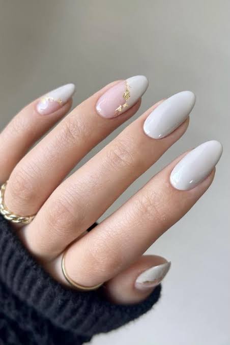Off-White with Gold Foil Accents Off-White with Gold Foil Accents — Winter White Nails 2027