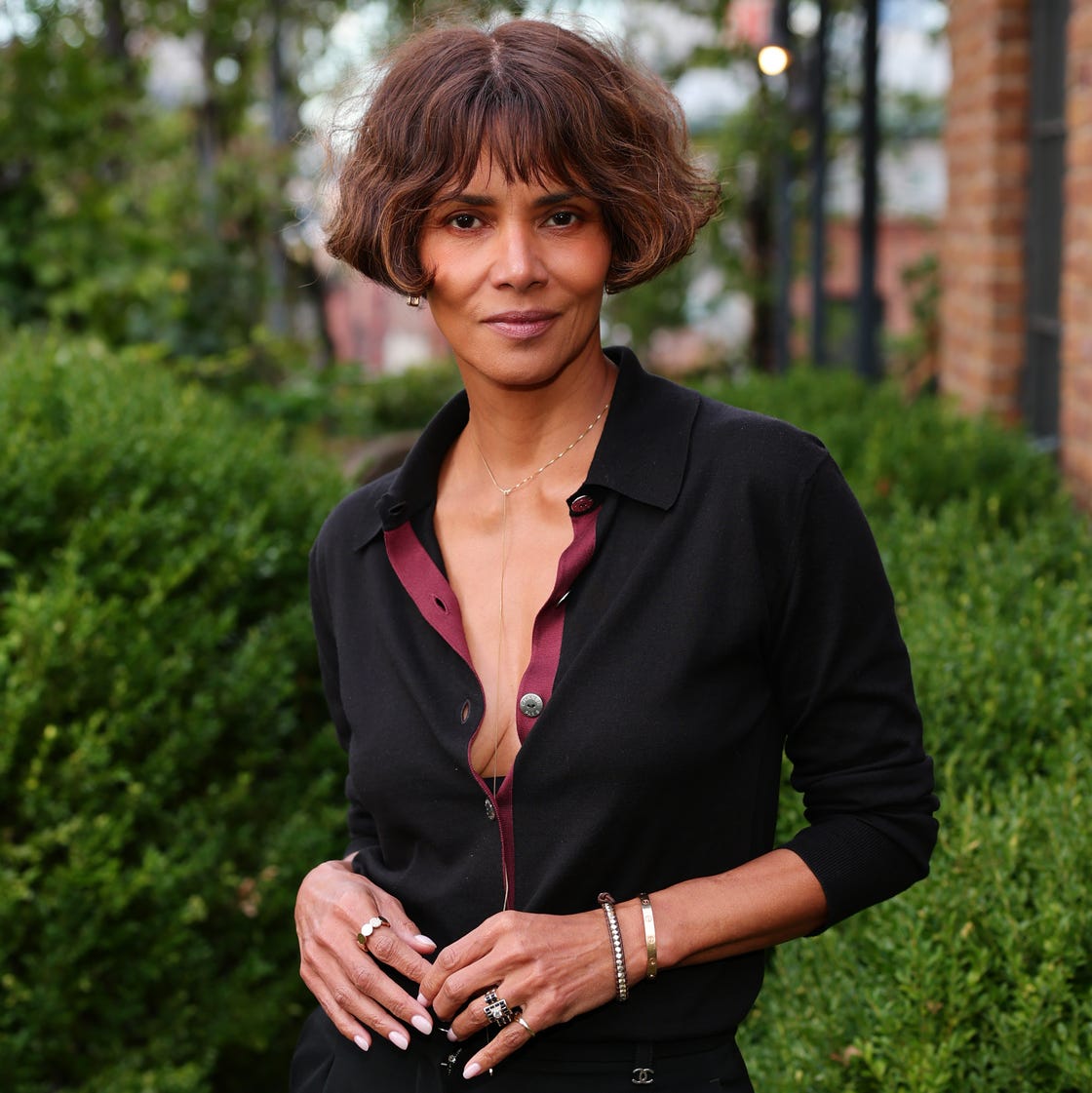 Dark Brown Bob with Curtain Bangs Dark Brown Bob with Curtain Bangs — Bob 2027 for Women Over 50