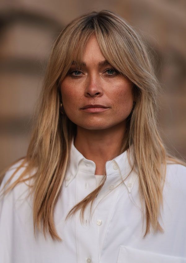 Collarbone Blonde Lob With Curtain Bangs Collarbone Blonde Lob With Curtain Bangs — Hairstyles 2027 for Square Faces