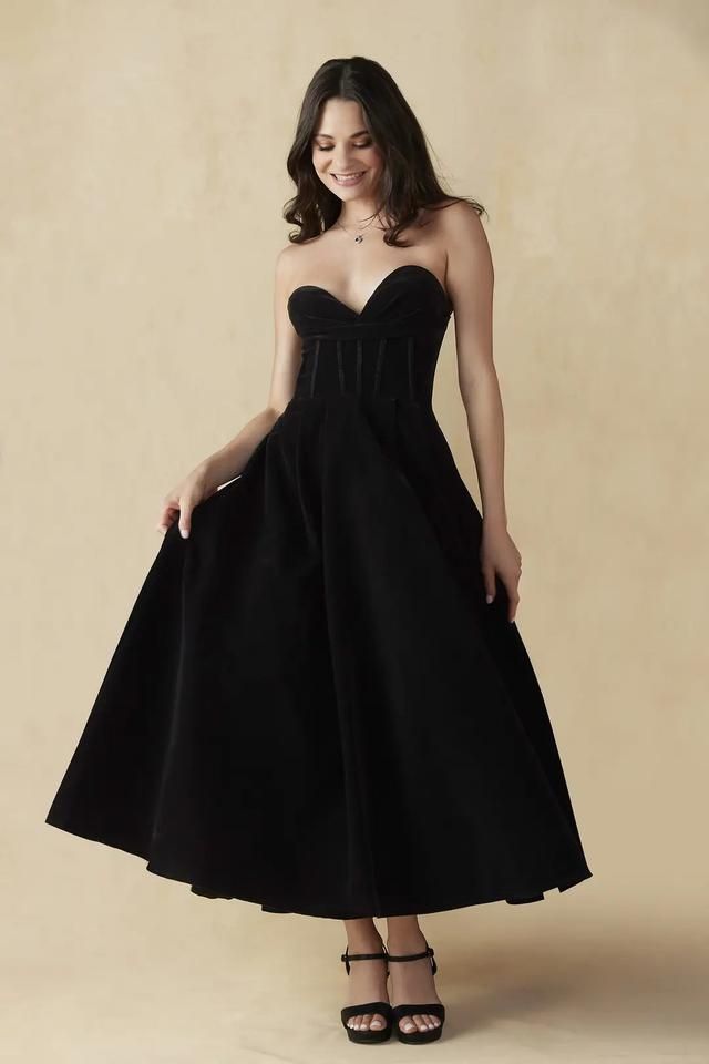 Black Velvet Strapless Sweetheart Neck Dress Black Velvet Strapless Sweetheart Neck Dress — Bridal Shower Dress 2027 for Guest