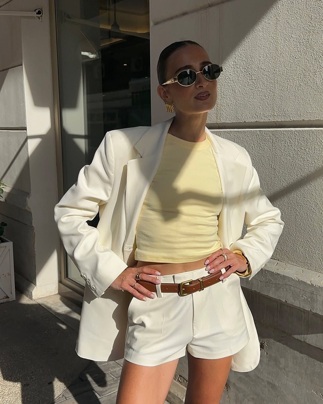 White Oversized Blazer, Yellow Tee, and Shorts for Polished Casual Summer White Oversized Blazer, Yellow Tee, and Shorts for Polished Casual Summer — Summer Two Piece Set Outfits 2027