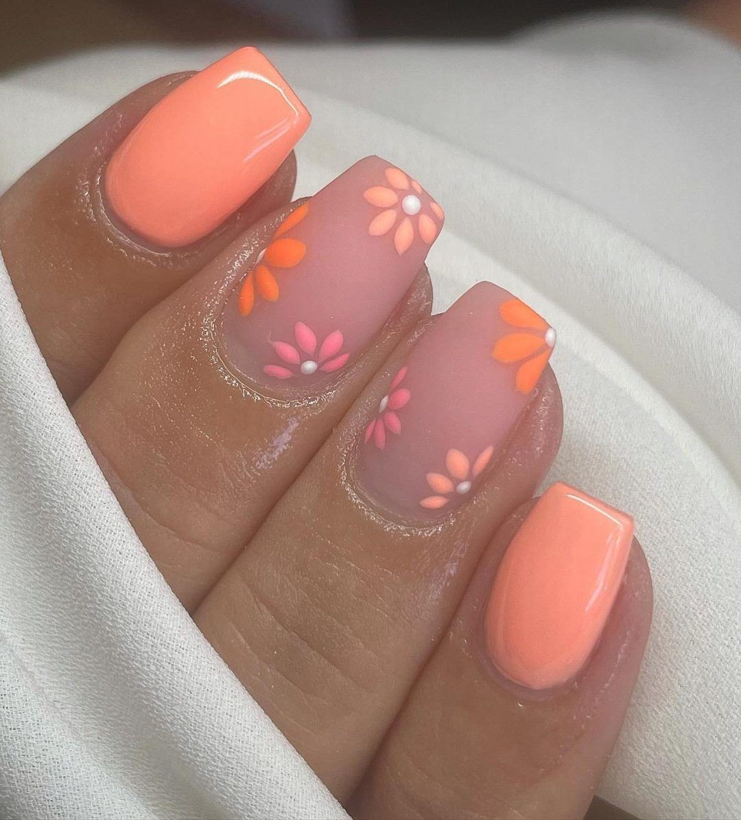Matte Floral Accents on Glossy Peach Matte Floral Accents on Glossy Peach — Short Coral Nails 2027