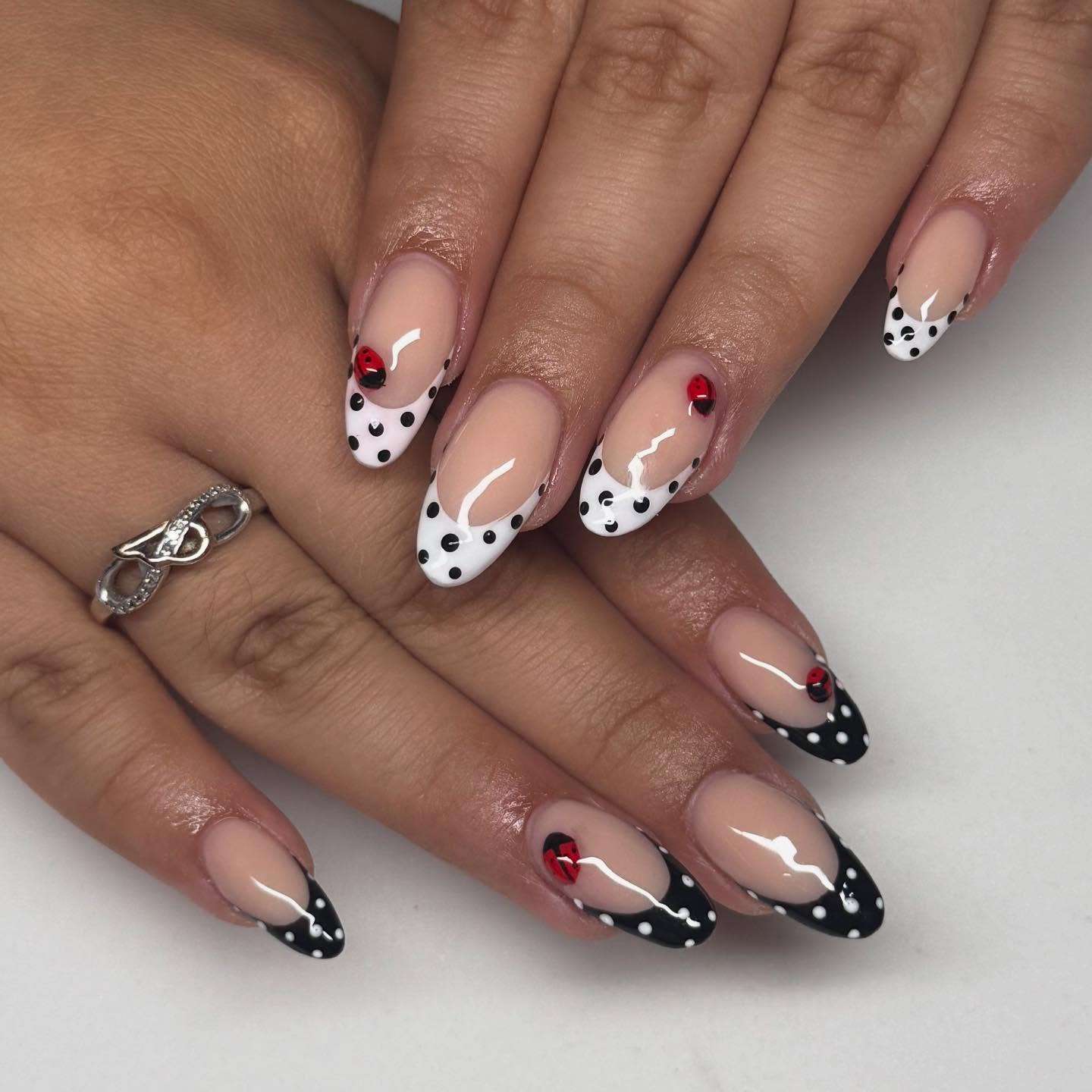 Medium Oval French Tips with Ladybugs Medium Oval French Tips with Ladybugs — Polka Dot Nails 2027