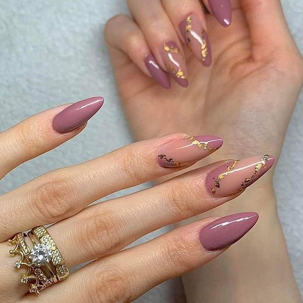 Gold Foil Accents On Accent Nails Visual Idea Gold Foil Accents On Accent Nails Visual Idea — Mauve Nails 2027