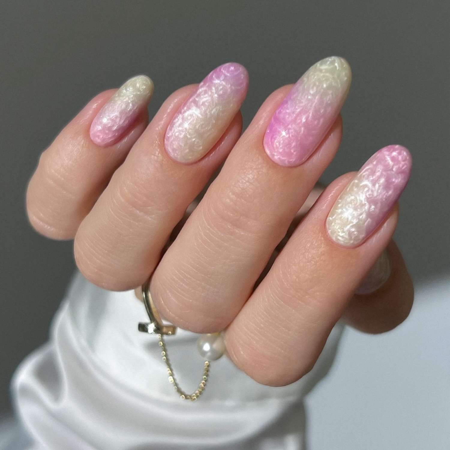 Pale Pink Pearlescent Oval Nails Pale Pink Pearlescent Oval Nails — Spring Acrylic Nails 2027