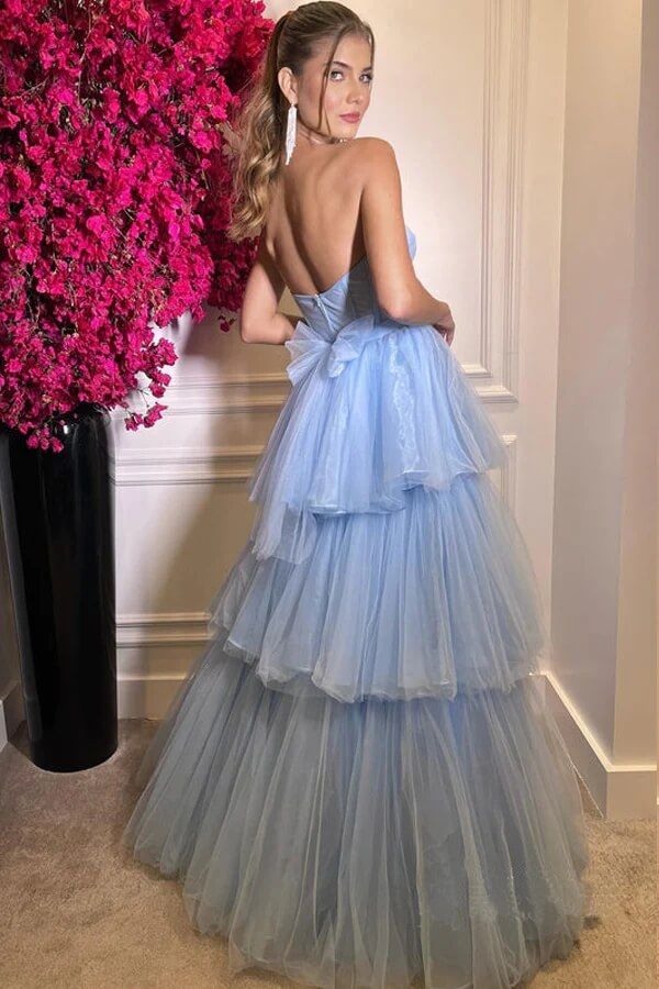 Light Blue Tulle Ballgown with Sweetheart Neckline and Bow Light Blue Tulle Ballgown with Sweetheart Neckline and Bow — Junior Prom Outfits 2027