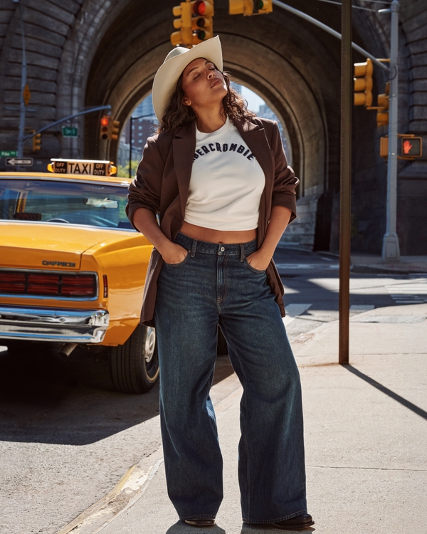 Abercrombie's Casual Cool: Wide-Leg Jeans Meet Oversized Blazer Abercrombie's Casual Cool: Wide-Leg Jeans Meet Oversized Blazer — Abercrombie Outfits 2027