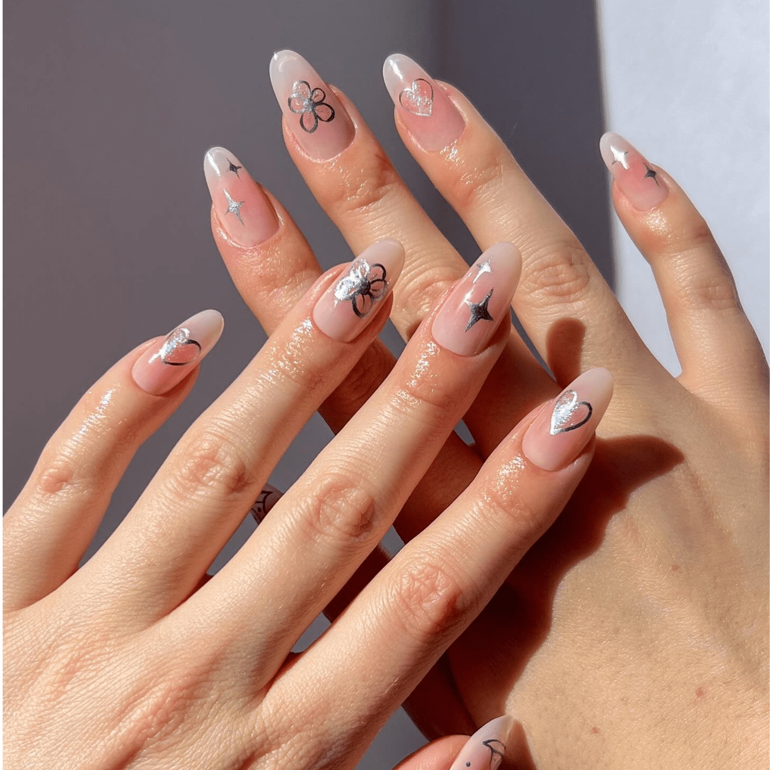 Silver Metallic Decal Floral & Star Nails Silver Metallic Decal Floral & Star Nails — Silver Nails 2027