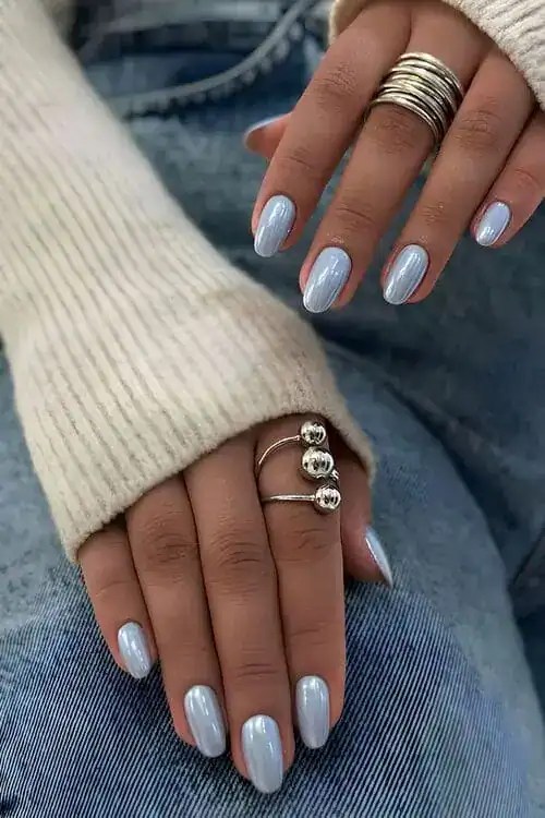 Metallic Cool Blue Oval Nails Metallic Cool Blue Oval Nails — Winter Vacation Nails 2027