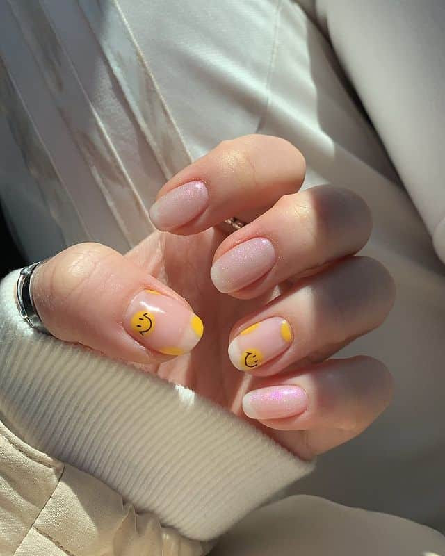 Shimmer Glossy Visual Idea Shimmer Glossy Visual Idea — Pink Smiley Face Nails 2027