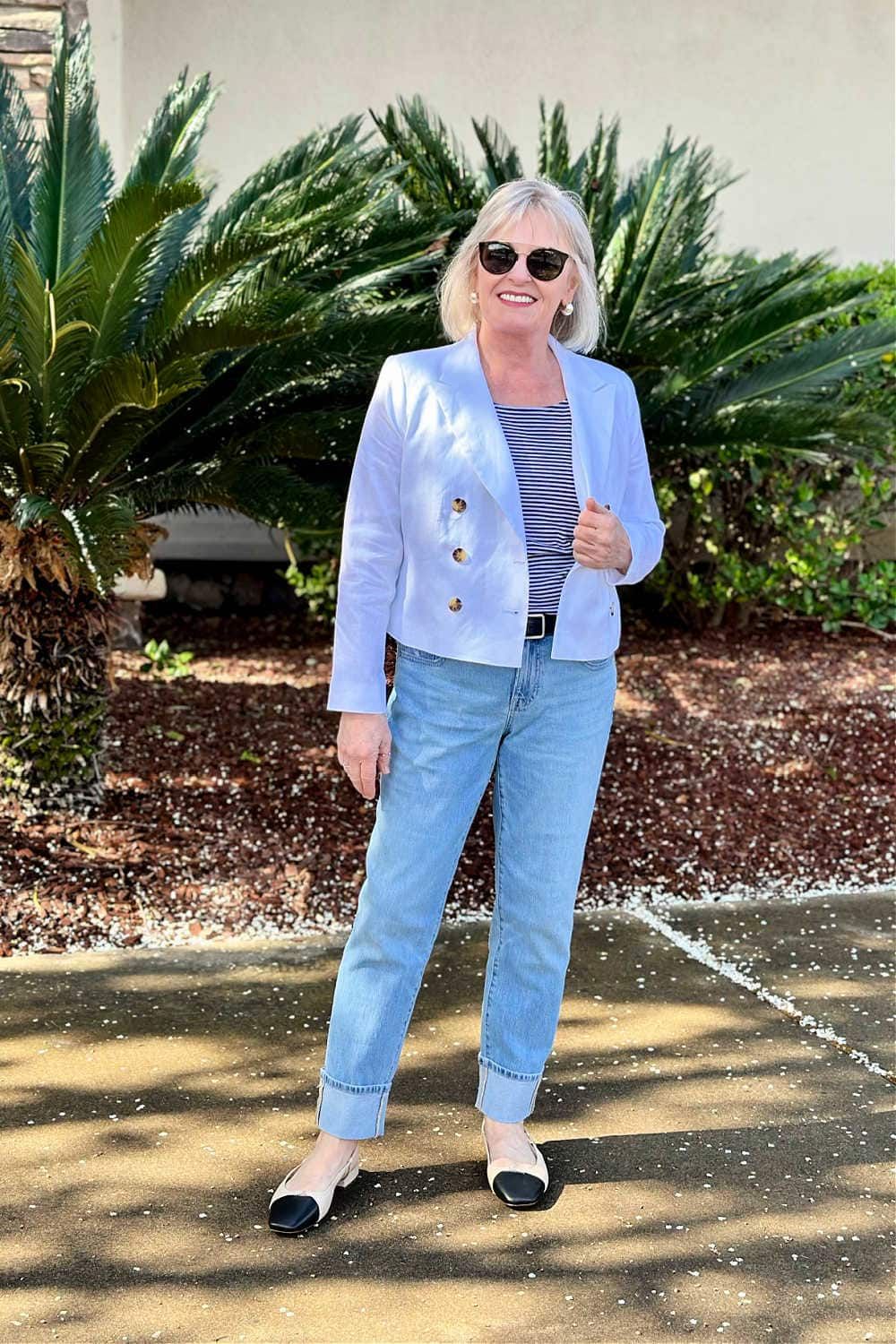 Black And White Flats Outfit Idea Black And White Flats Outfit Idea — Light Jacket Outfits 2027