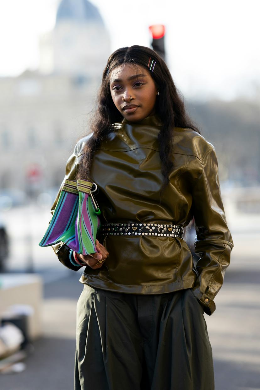 Street Style Statement: Faux Leather Jacket and Headband with Clips — Headband Outfits 2027