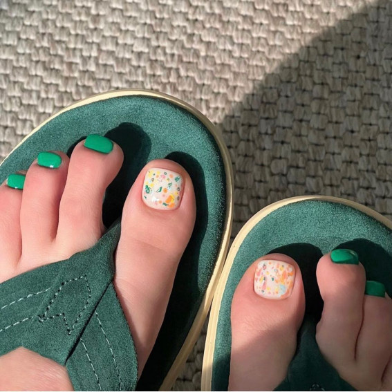 Medium Green Speckle Art Toes Medium Green Speckle Art Toes — Green Toe Nails 2027