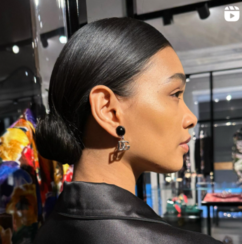 Extreme Shine Low Bun Extreme Shine Low Bun — Slicked Back Bun 2027