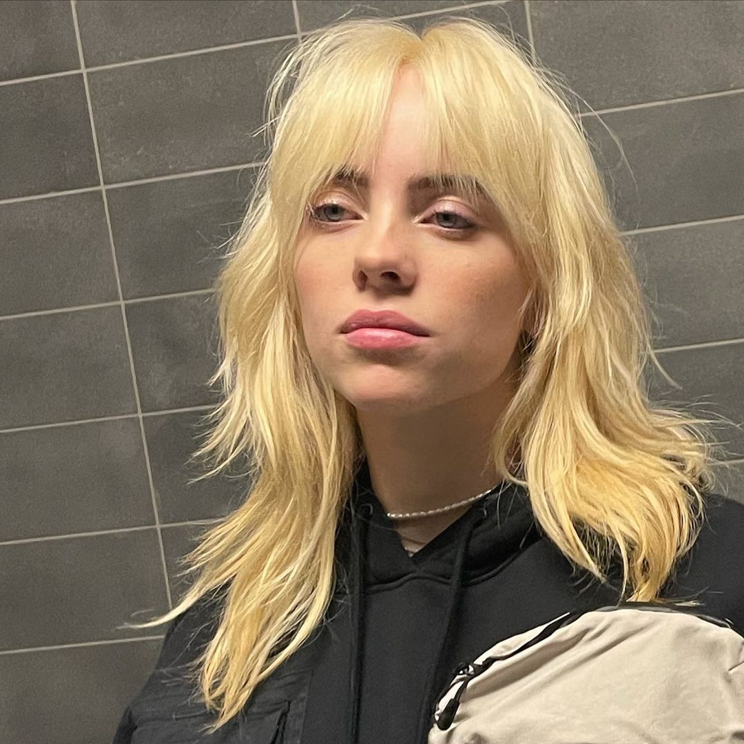 Ash Blonde Shag With Blunt Bangs Ash Blonde Shag With Blunt Bangs — Octopus Haircut 2027