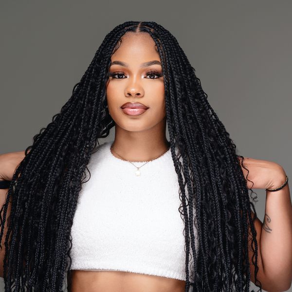 Mid-Back Visual Idea Mid-Back Visual Idea — Knotless Braids 2027 for Round Face