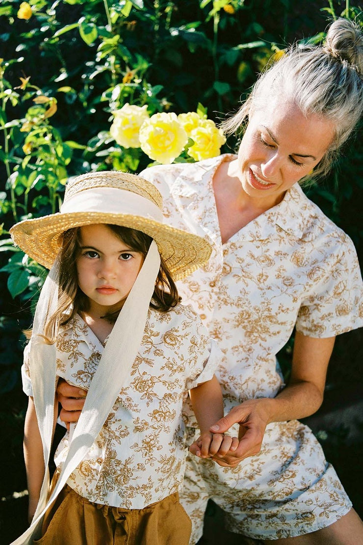 Matching Floral Prints with Straw Hat for a Chic Spring Family Moment — Easter Family Photo Outfits 2027