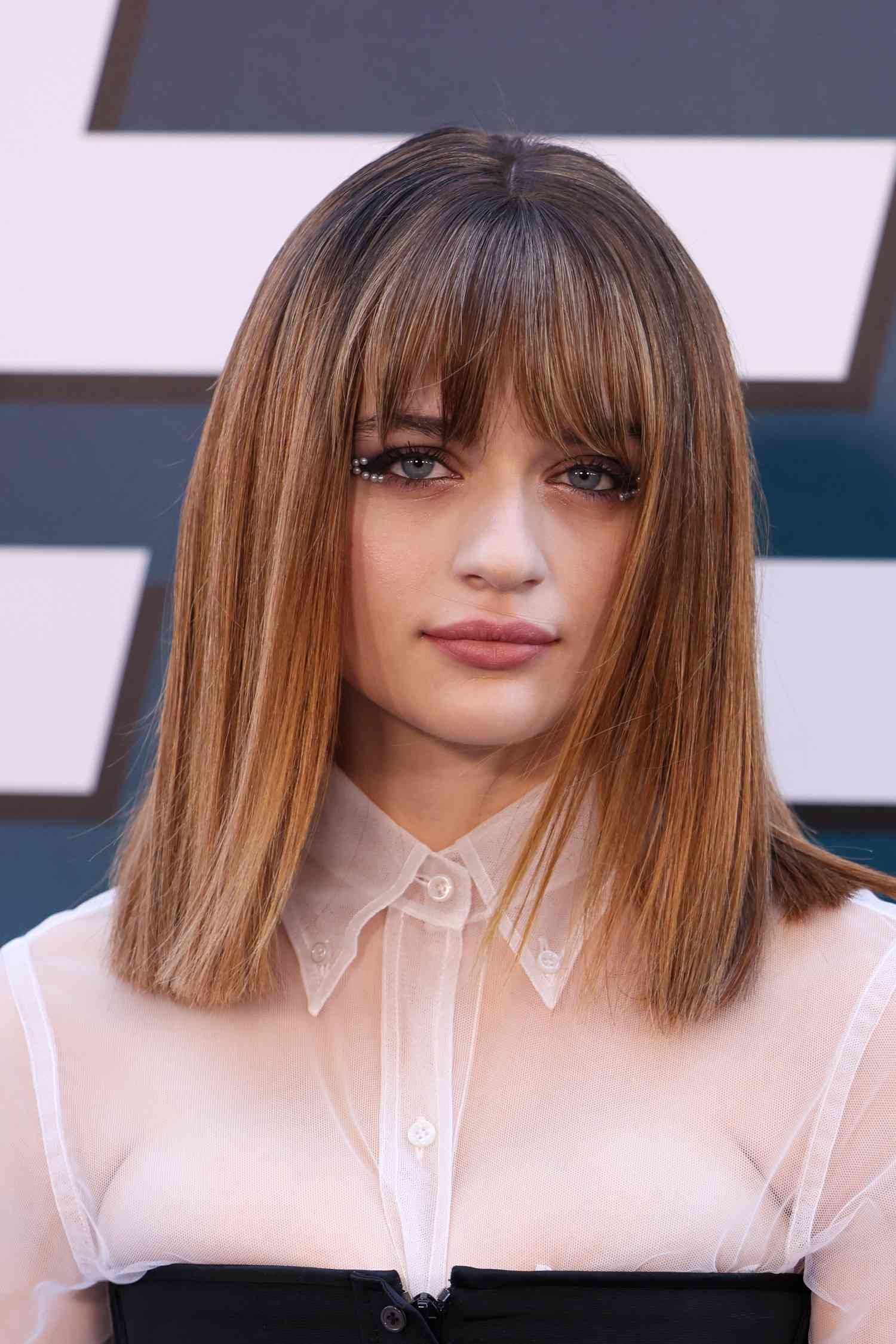 Collarbone Bob With Reddish Undertones — Blunt Bob 2027