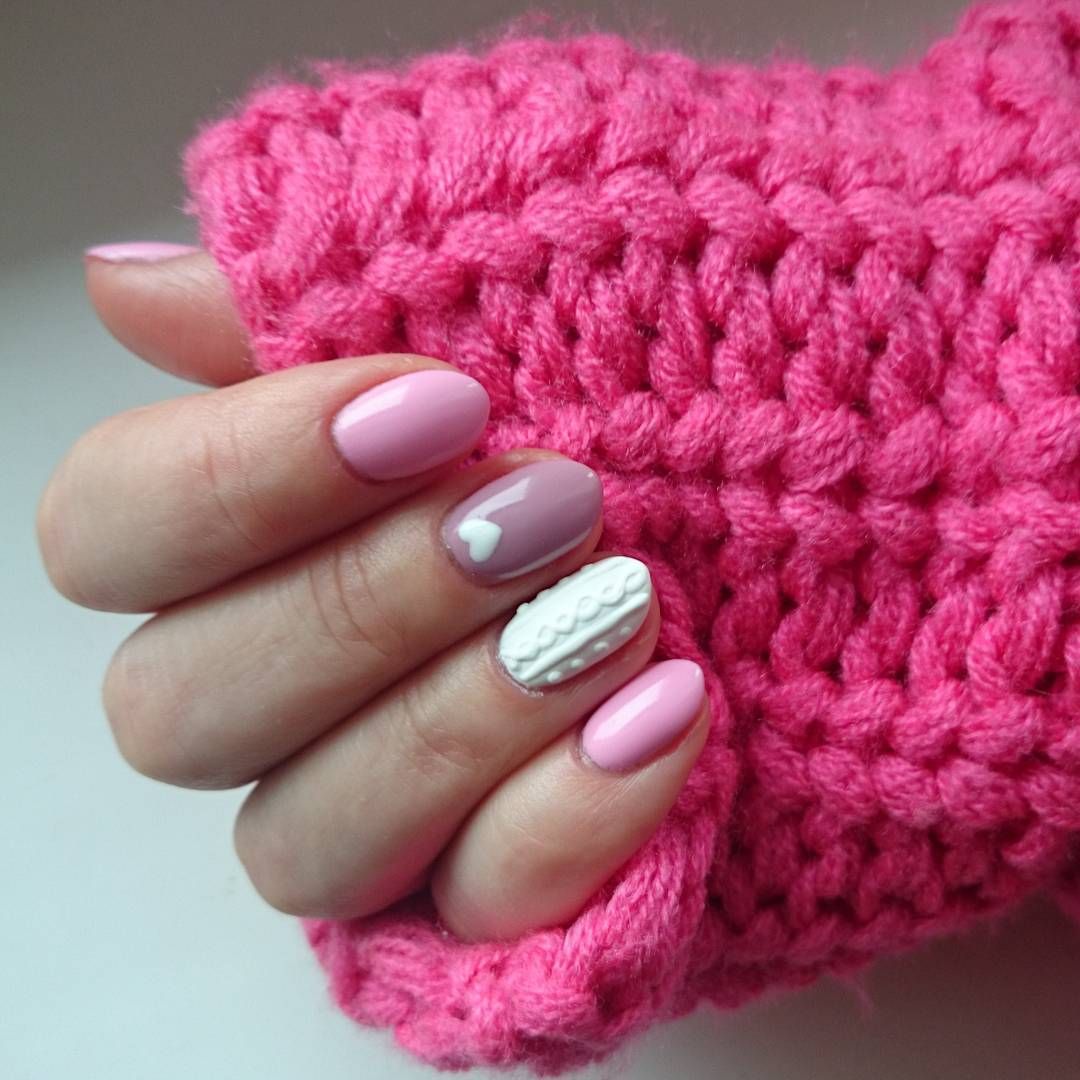 Soft Pink Mauve White Cable Knit Oval Nails Soft Pink Mauve White Cable Knit Oval Nails — Sweater Weather Nails 2027