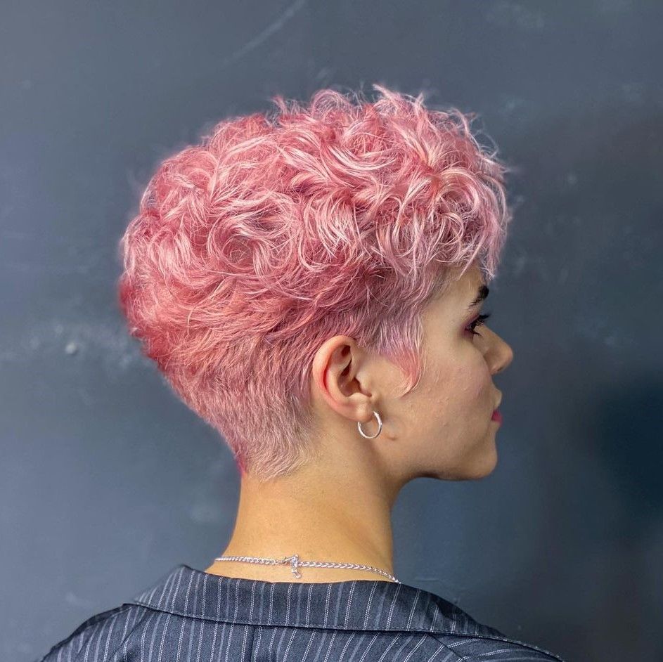 Vibrant Pink Pixie With Blonde Highlights Vibrant Pink Pixie With Blonde Highlights — Pixie 2027 for Curly Hair