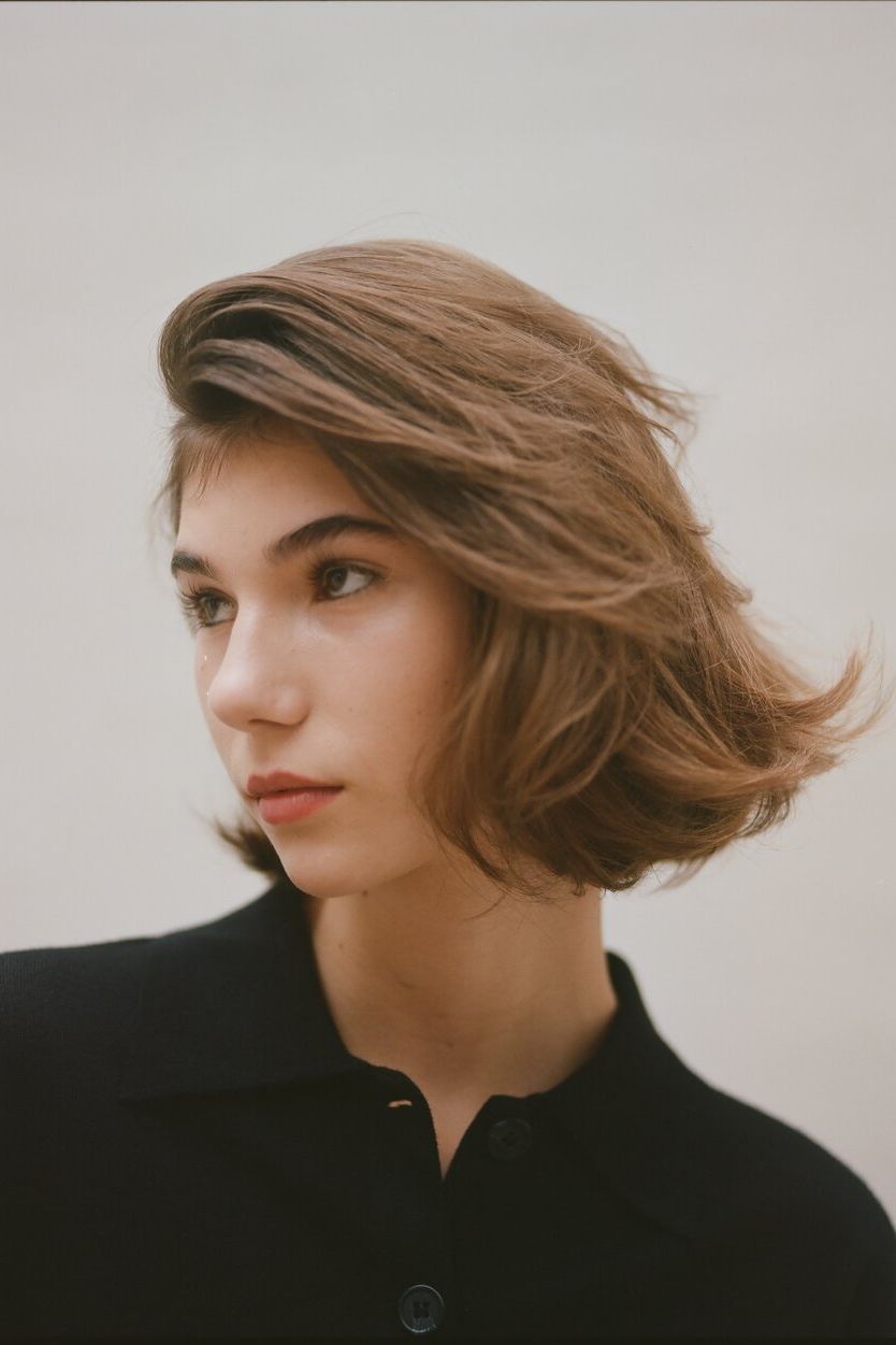 Honey Blonde Bob With Face-Framing Layers Honey Blonde Bob With Face-Framing Layers — Italy Hairstyles 2027