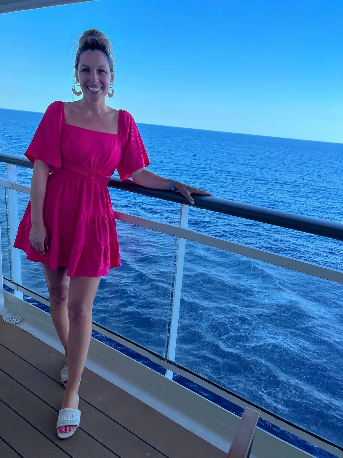 Hot Pink Tiered Mini Dress with Square Neckline for a Fun Cruise Evening Hot Pink Tiered Mini Dress with Square Neckline for a Fun Cruise Evening — Cruise Dinner Dress 2027