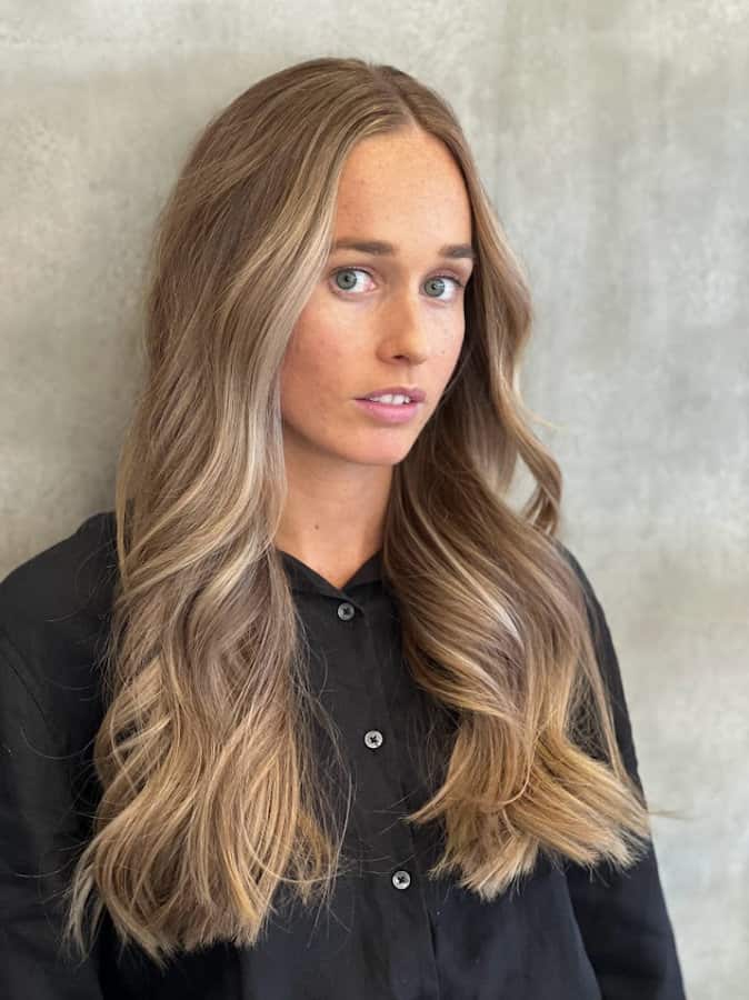 Collarbone Layers With Natural Sun-Kissed Balayage — Spring Balayage 2027