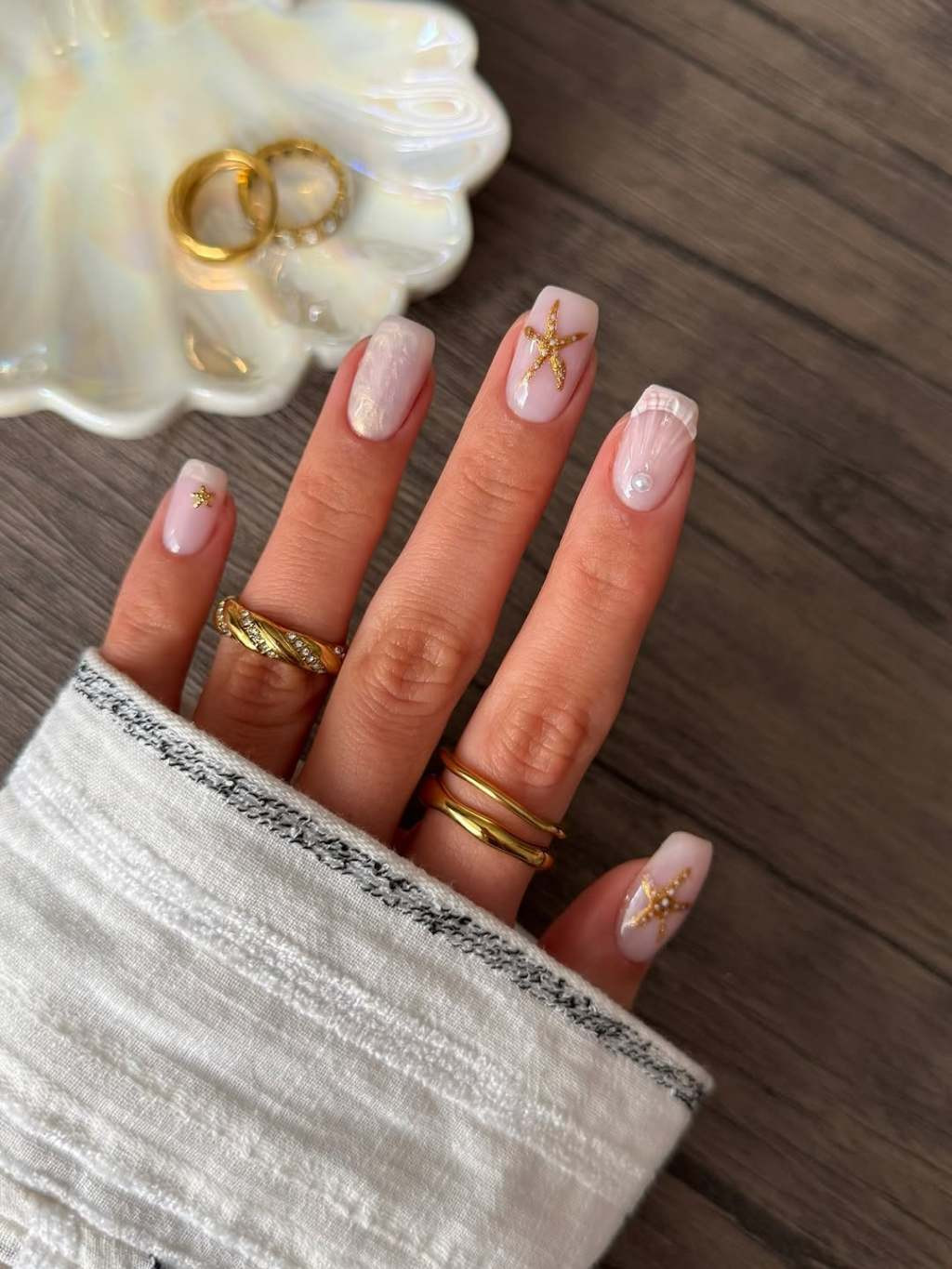 Milky White Starfish & Pearl Short Squares Milky White Starfish & Pearl Short Squares — Summer Nails 2027