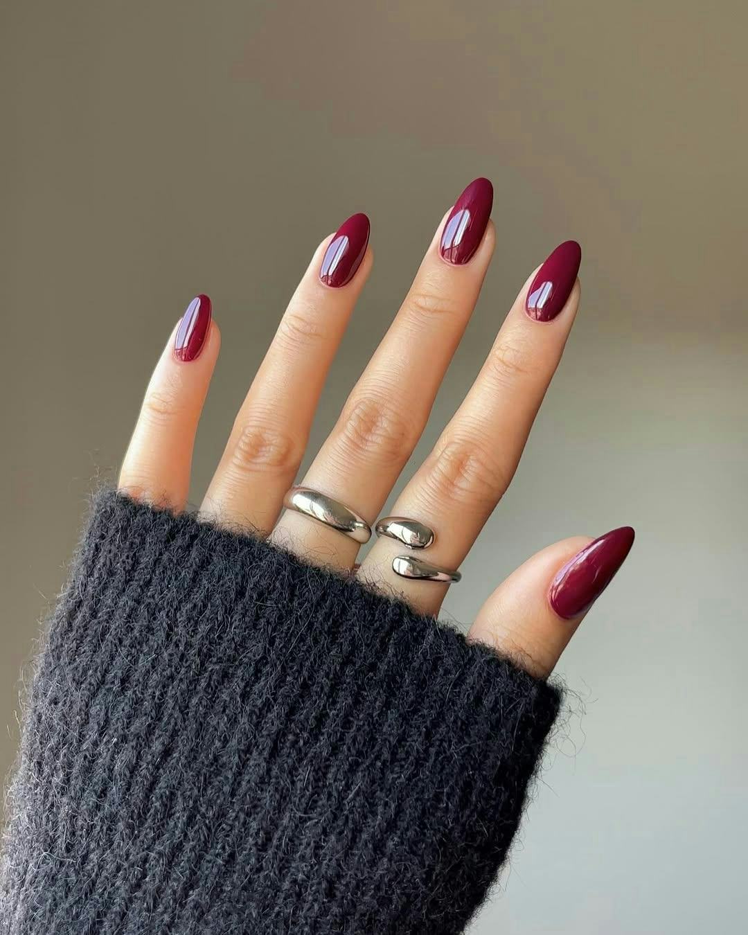 Deep Forest Green Metallic Oval Nails — Winter Oval Nails 2027