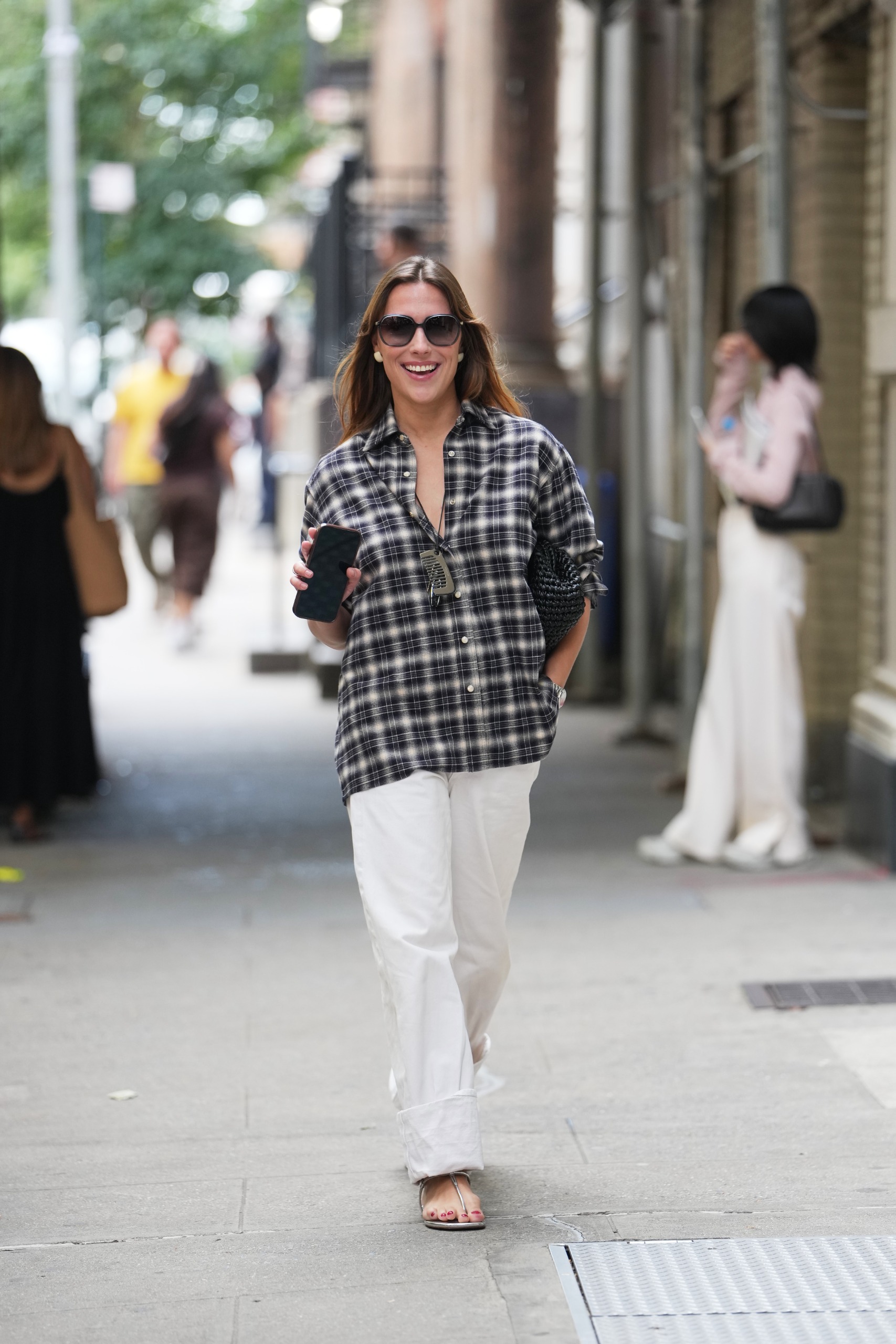 Monochromatic Moment: Black and White Plaid with White Wide-Leg Trousers Monochromatic Moment: Black and White Plaid with White Wide-Leg Trousers — Flannel Outfits 2027