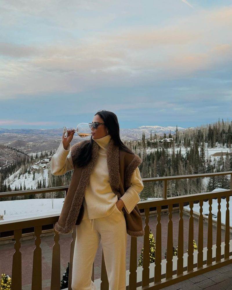 Cream Knit Set with Brown Faux Fur Vest for Apres-Ski Comfort — Snow Outfits 2027