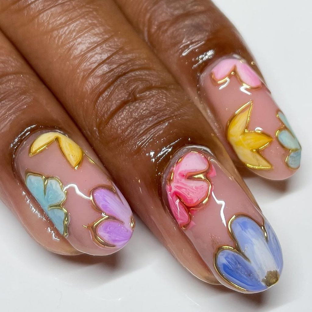 Nude Raised Gold Trim Floral Nails Nude Raised Gold Trim Floral Nails — Floral Nails 2027