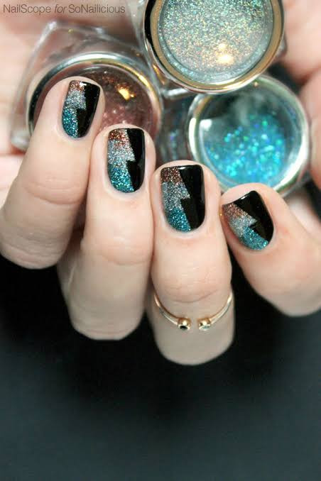 Glitter Lightning Bolt Gradient Glitter Lightning Bolt Gradient — Short New Years Nails 2027